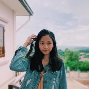 Meet your Posher, Flora